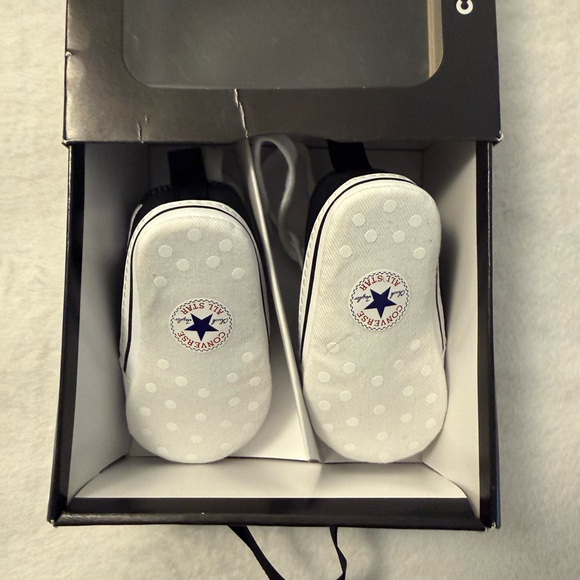 Converse First Star Hi 'Black Size 1 NWT - Picture 4 of 4